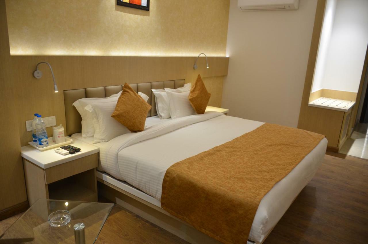 Hotel Radiance Bareilly Extérieur photo